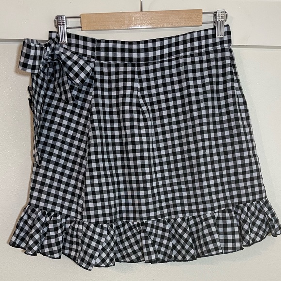 Shein S Black White Plaid Check Ruffle Wrap Mini Skirt - Picture 5 of 13